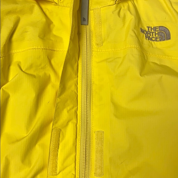 New yellow rain jacket - Picture 8 of 9